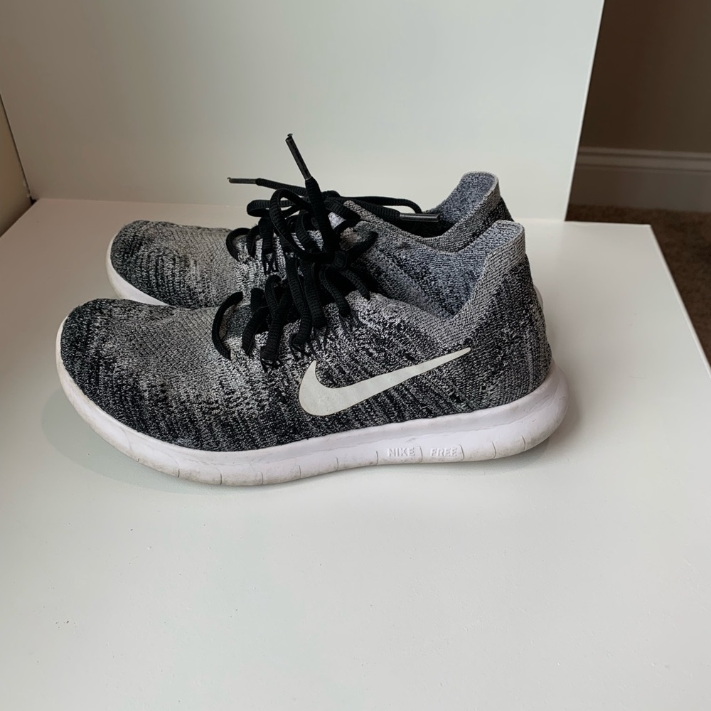 Nike women’s flyknit